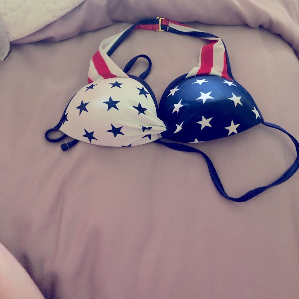 America 🇺🇸 bikini 👙 top size medium